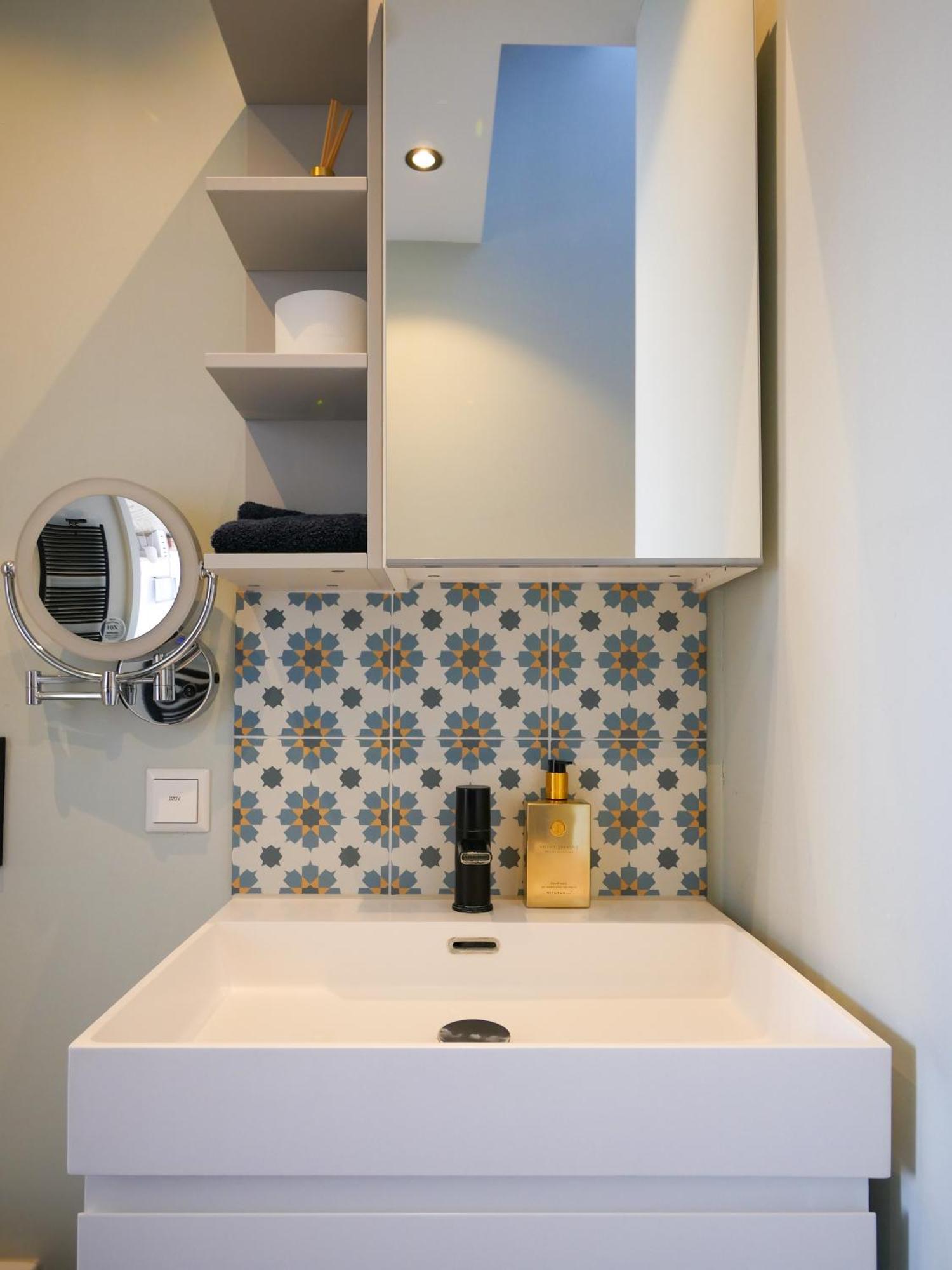 Hosted By Wendy Willem 3 Apartment Den Haag