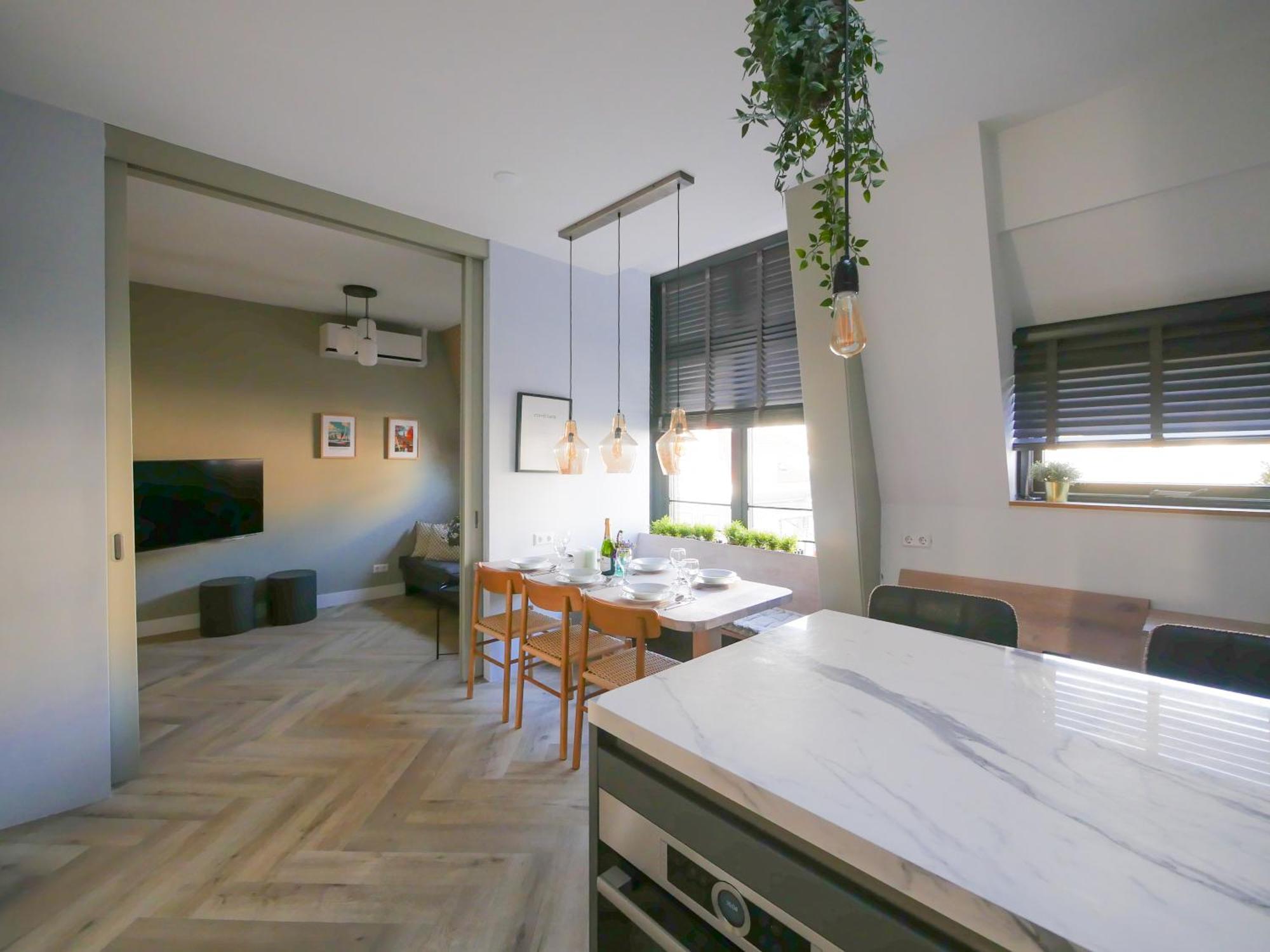 Hosted By Wendy Willem 3 * Den Haag