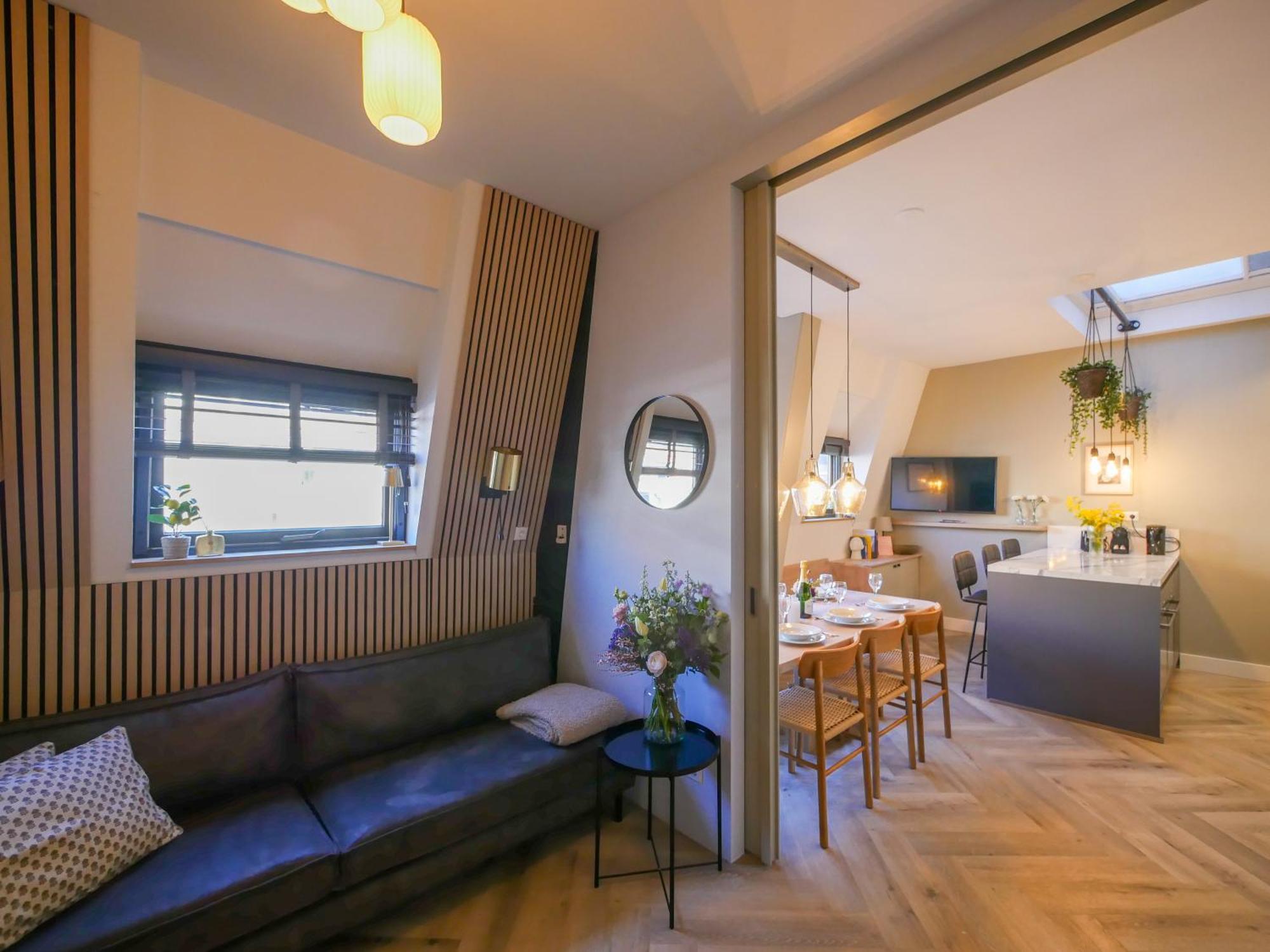 Hosted By Wendy Willem 3 *